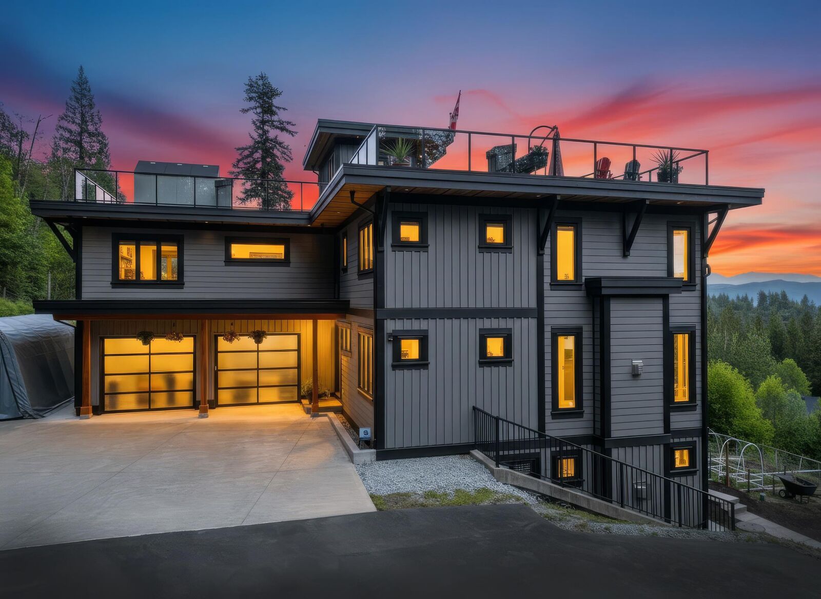 Property Photo: 33449 Richards Avenue BC V2V 7E4
