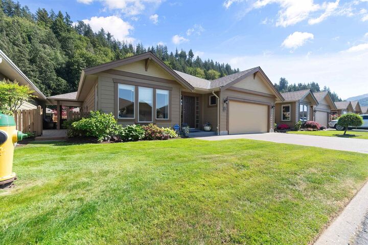 Property Photo: 46000 Thomas Road 174 BC V2R 5W6