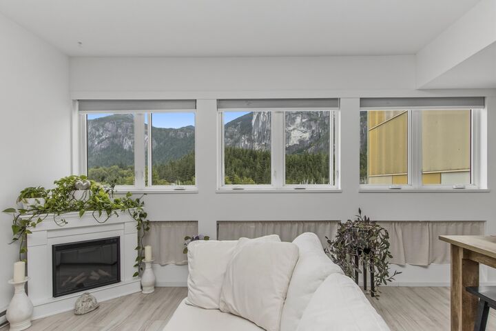 Property Photo:  37841 Cleveland Avenue 408  BC V8B 0S8 