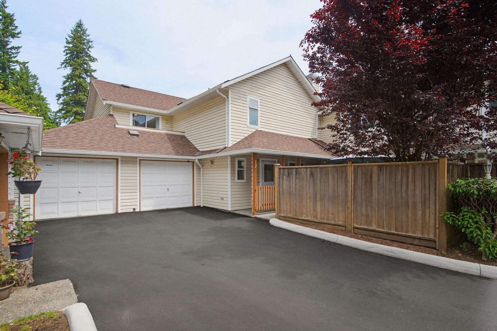 Property Photo:  20699 120B Avenue 17  BC V2X 0A5 
