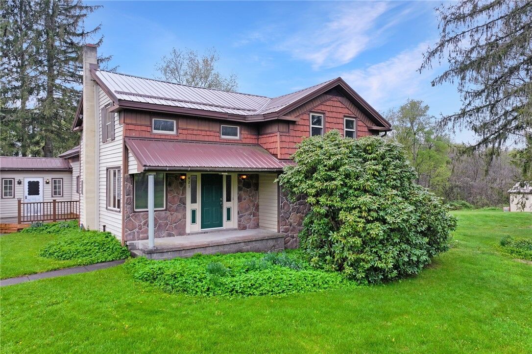 Property Photo:  421 Clark Street Extension  NY 13073 