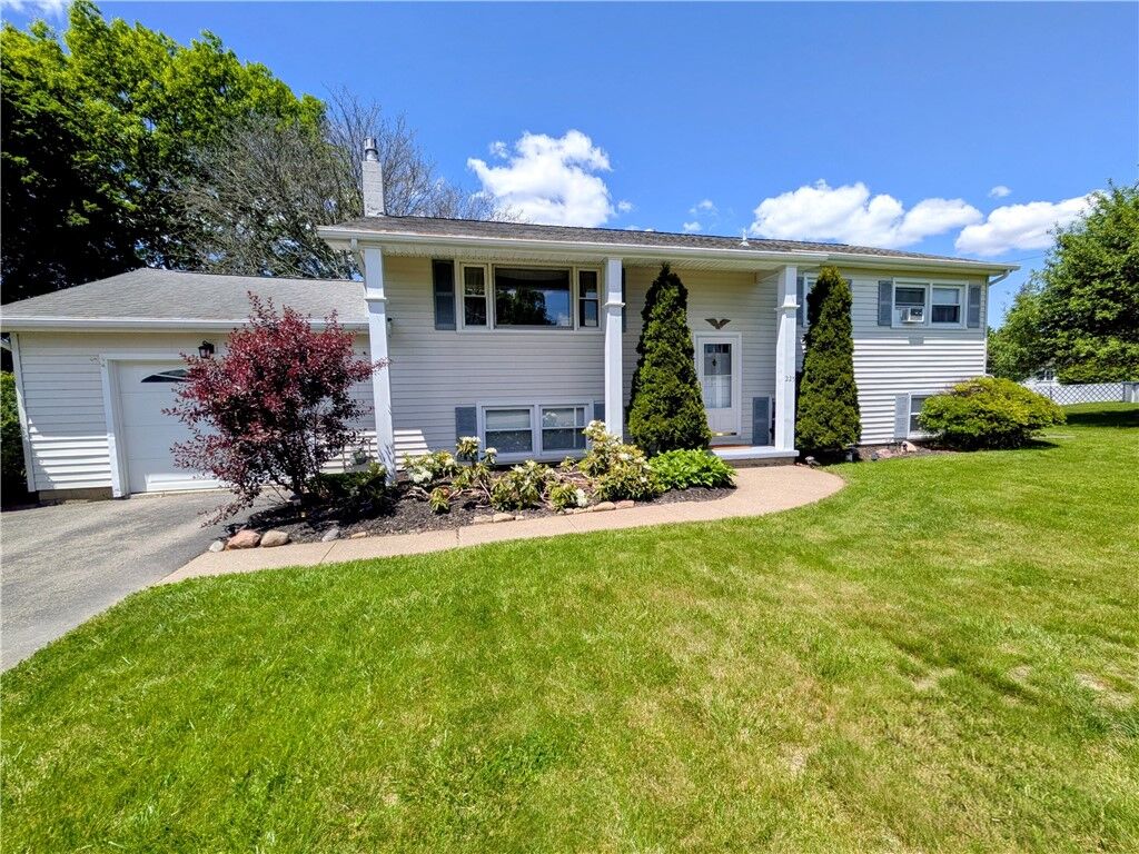 Property Photo:  225 Meadowlark Road  NY 14845 