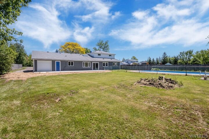 Property Photo:  1940 Stony Point Road  NY 14072 