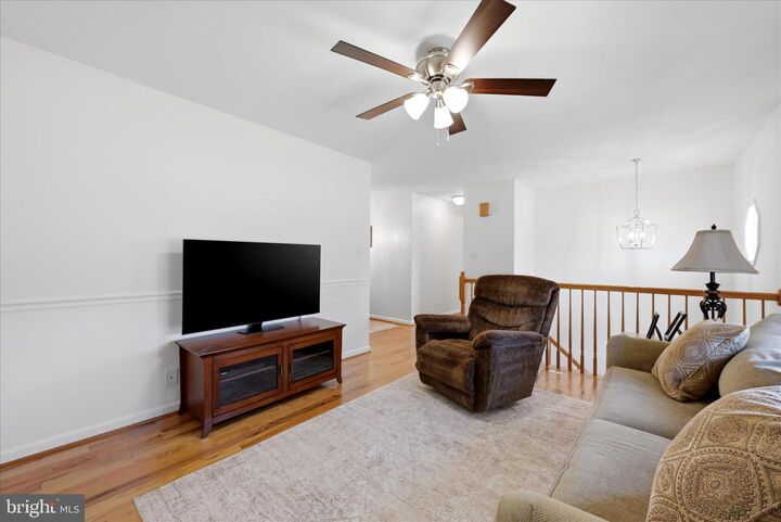 Property Photo: 389 W Duck Street VA 22630