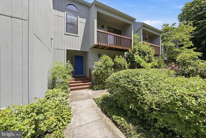 Property Photo: 11124 Glade Drive VA 20191