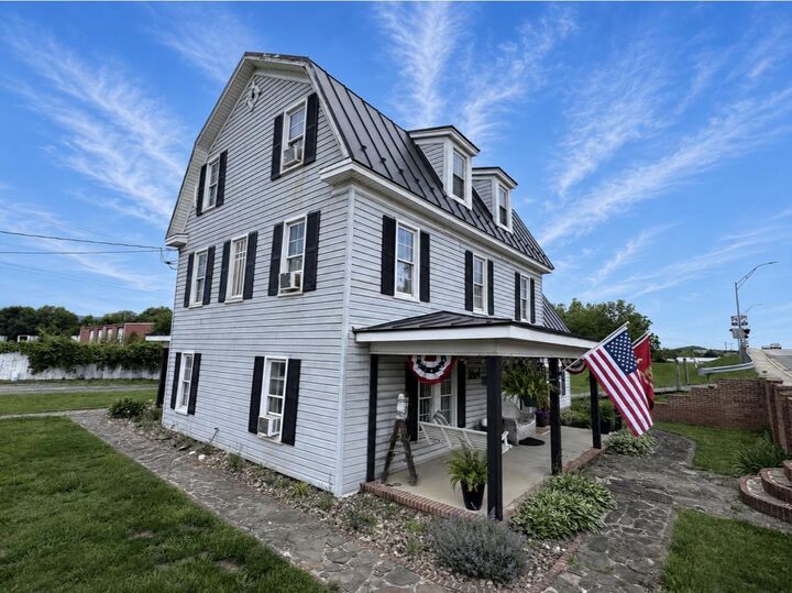 Property Photo:  105 S Main Street S  WV 26847 