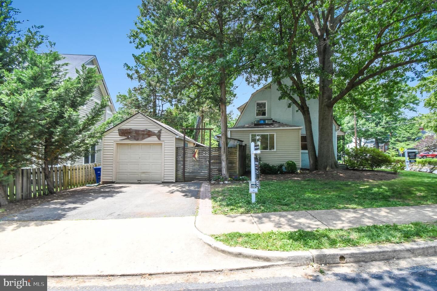 Property Photo: 6100 Washington Boulevard VA 22205