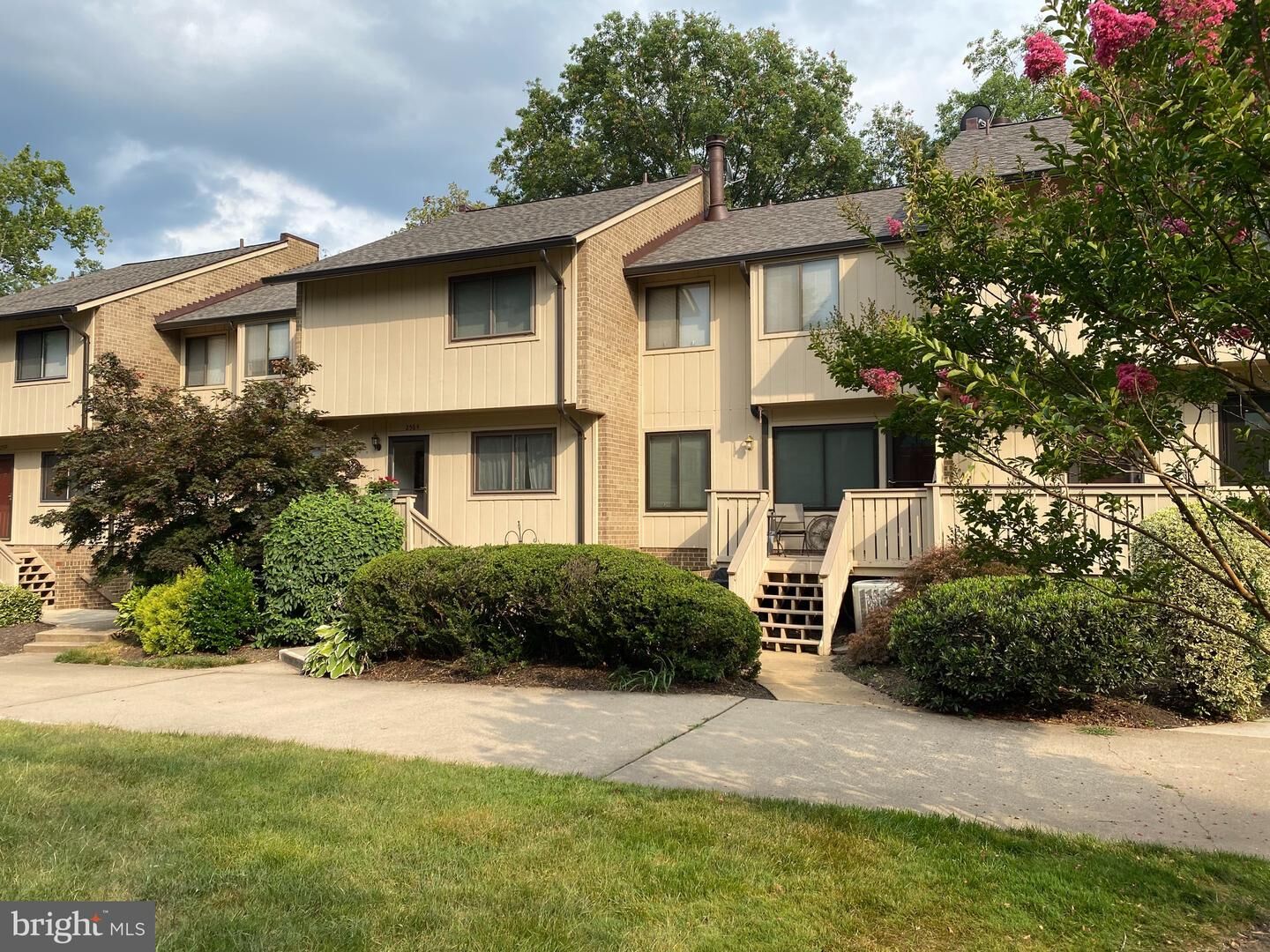 Property Photo: 2562 Glengyle Drive 161 VA 22181