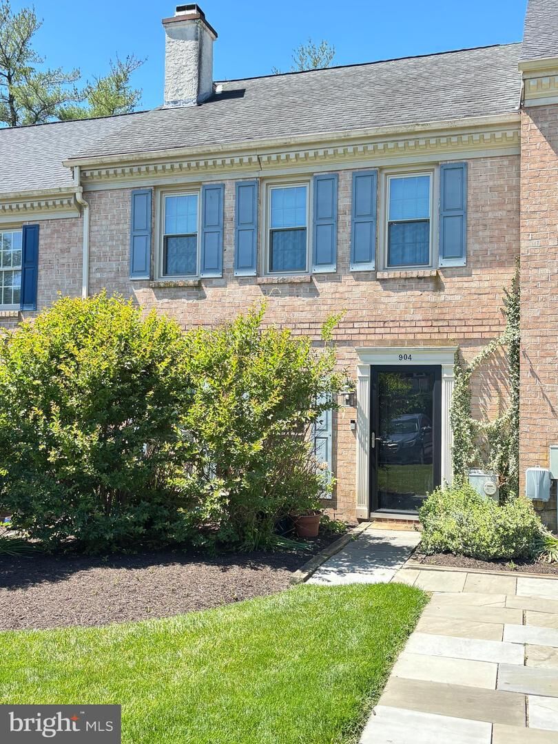 Property Photo:  904 Pritchet Court  PA 19425 
