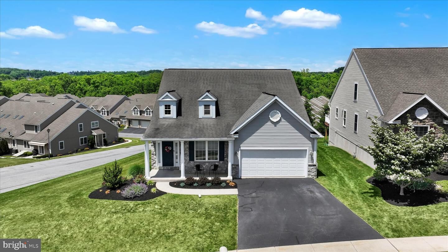 Property Photo: 425 Westbury Drive PA 19610