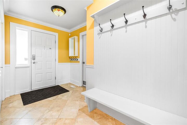 Property Photo:  30 Lake Lindero Road  MB R3T 4P3 