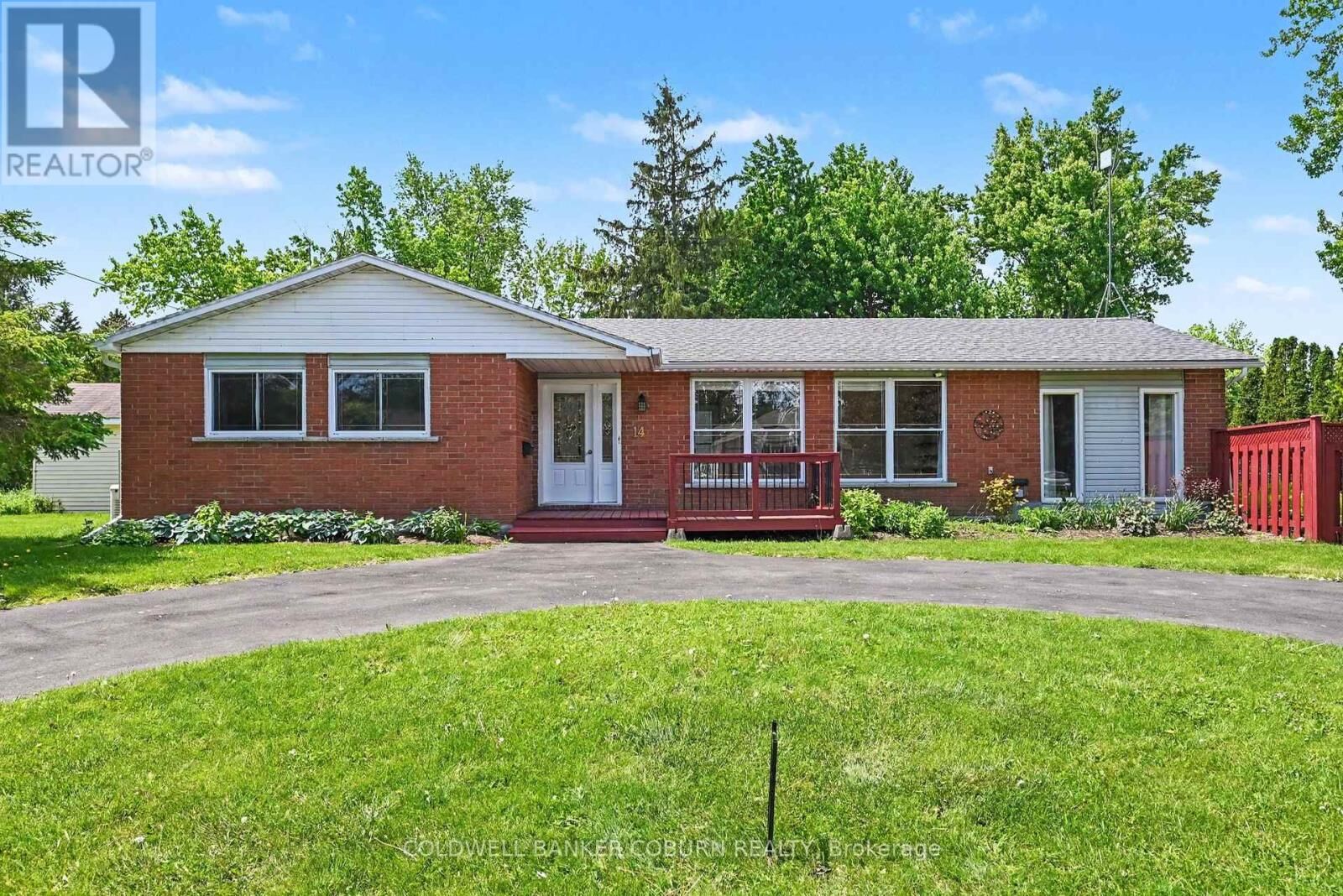 Property Photo:  14 Riverside Drive  ON K0C 1H0 