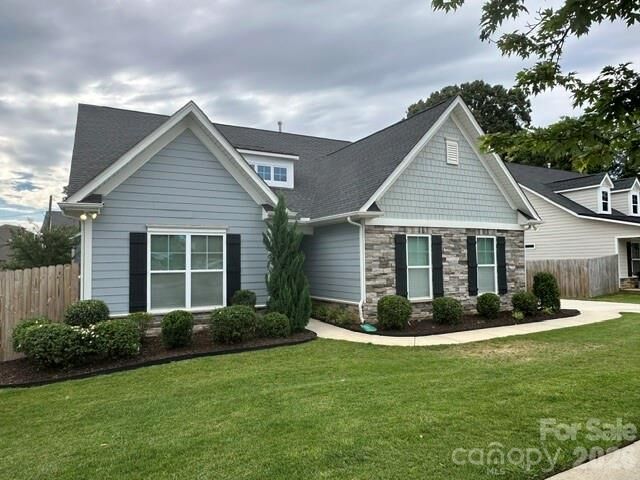 Property Photo:  3826 Dewitt Lane  NC 28217 