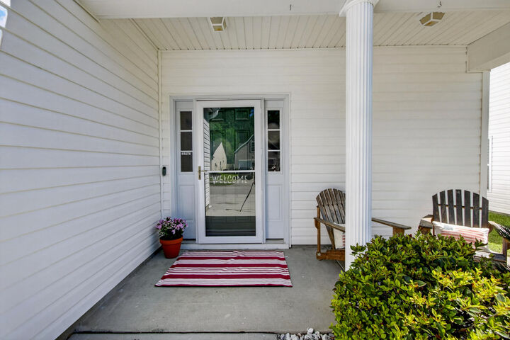 Property Photo:  114 Coosawatchie Street  SC 29485 