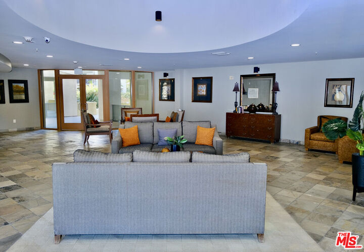 Property Photo: 13200 Pacific Promenade CA 90094