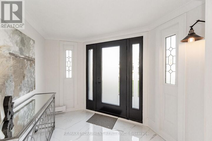 Property Photo:  175 Bluebell Crescent  ON L9K 1E8 