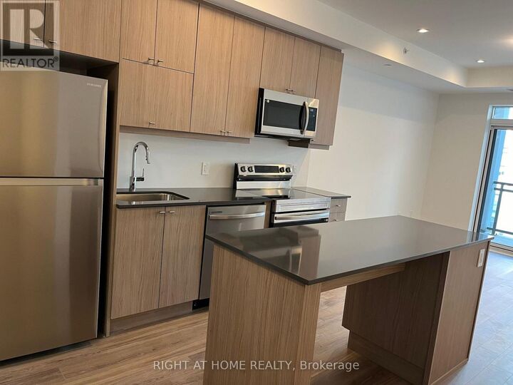 Property Photo:  480 Gordon Krantz Avenue 318  ON L9E 1Z5 