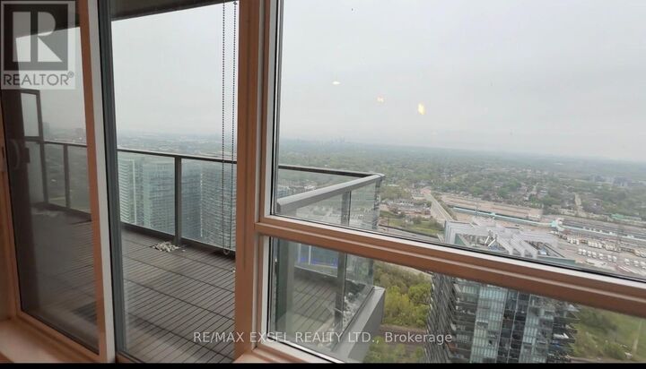 Property Photo:  36 Park Lawn Road 4006  ON M8V 0E5 