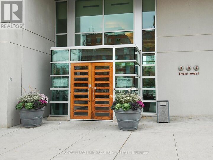 Property Photo:  397 Front St W 3110  ON M5V 3S1 