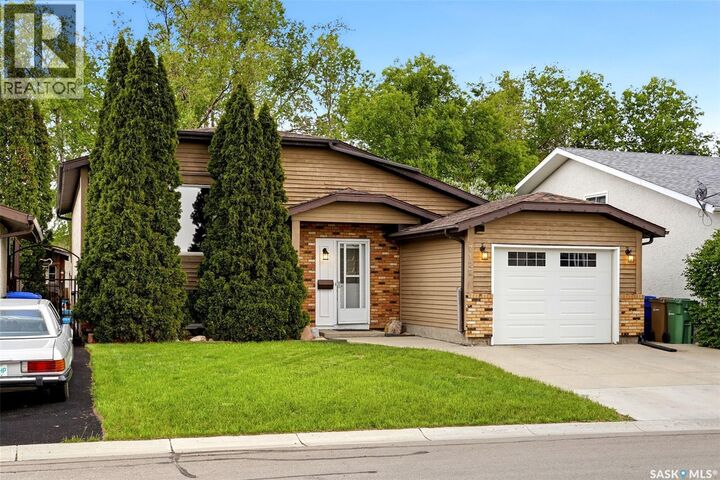 Property Photo:  7122 Lawrence Drive  SK S4X 3X6 