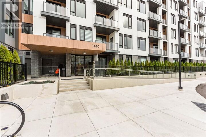 Property Photo:  1440 Clarriage Court 504  ON L9E 1B3 