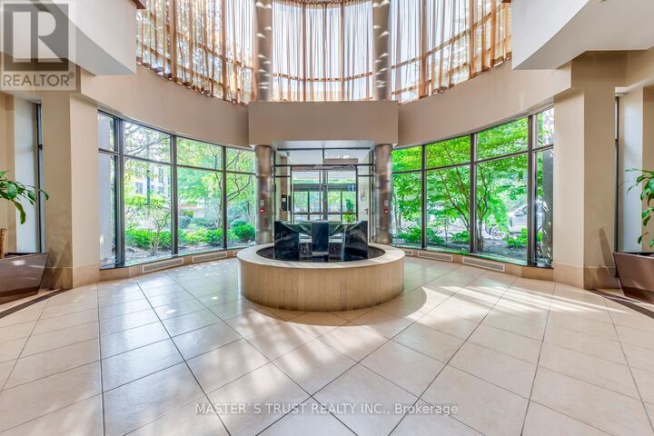 Property Photo:  10 Northtown Way 809  ON M3H 5S9 