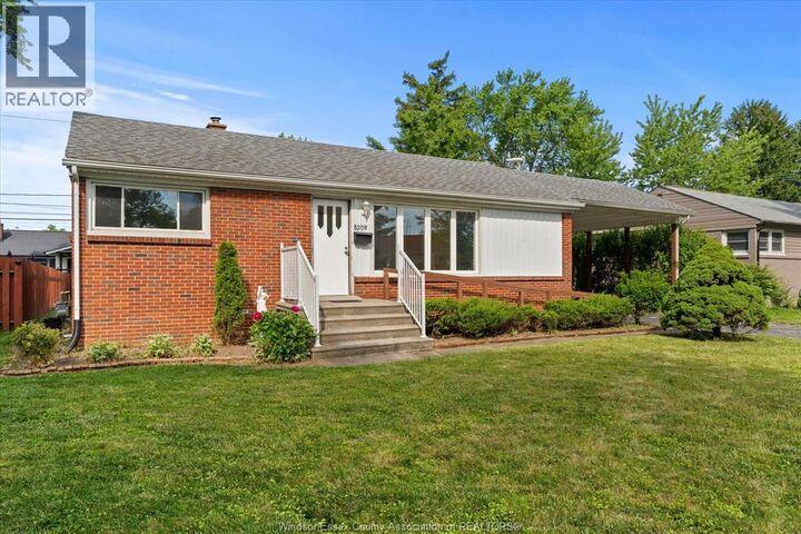Property Photo:  3209 Dandurand Avenue  ON N9E 2E9 