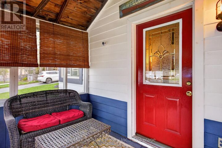 Property Photo:  2 Elder Street  ON K0M 1L0 