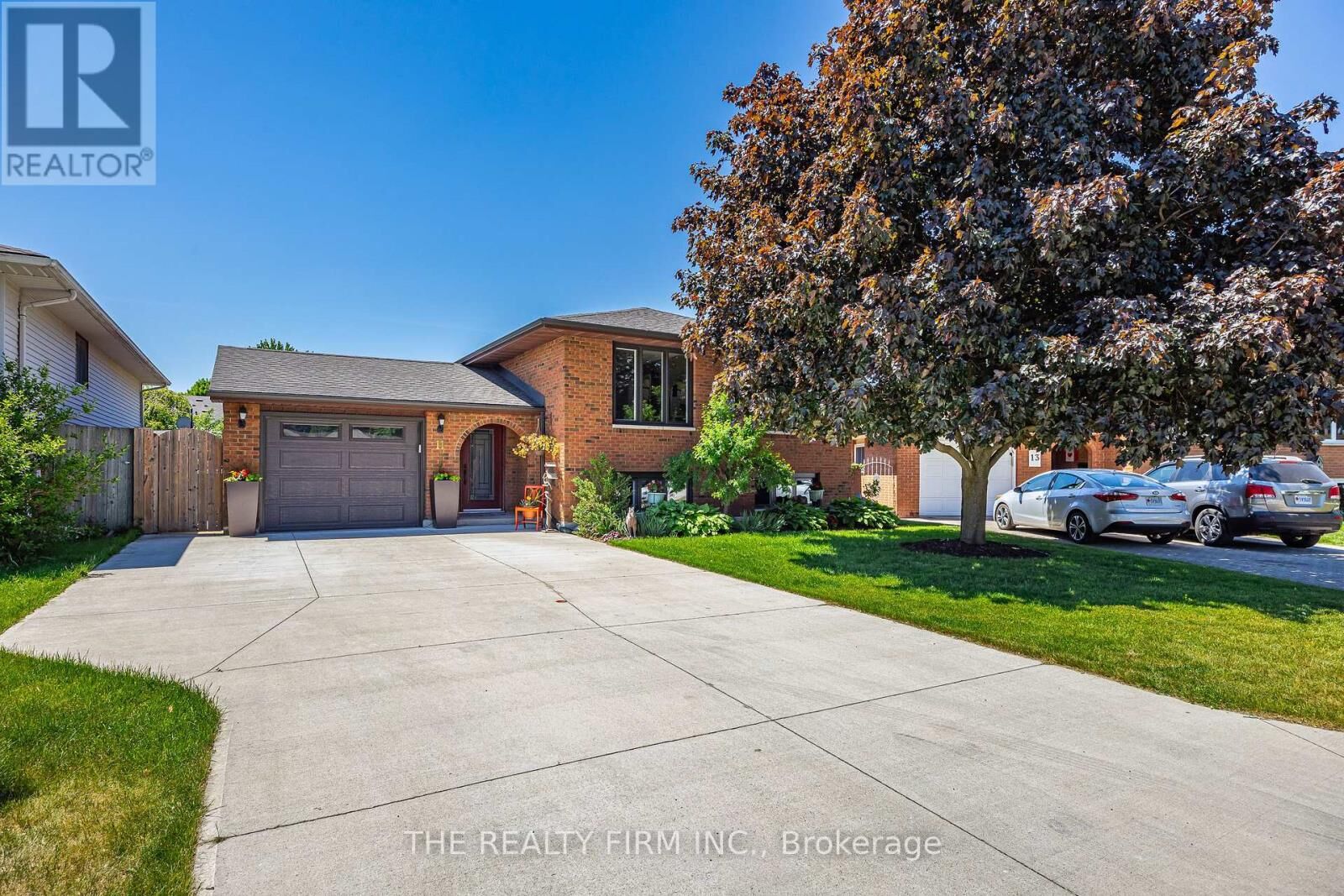 Property Photo:  11 Brennan Drive  ON N7G 3S2 