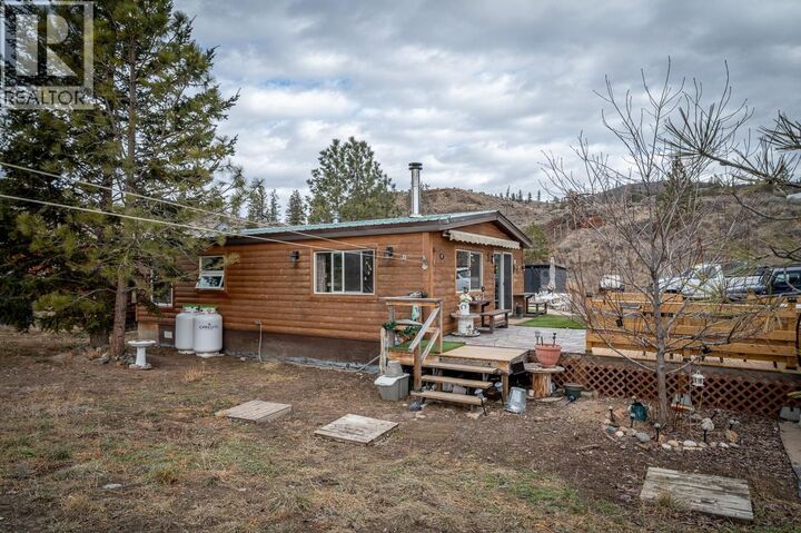 5173 Trans Canada Highway — photo 1