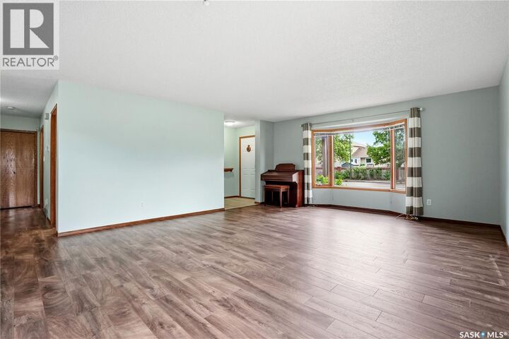 Property Photo:  3344 Woodhams Drive  SK S4V 2R1 