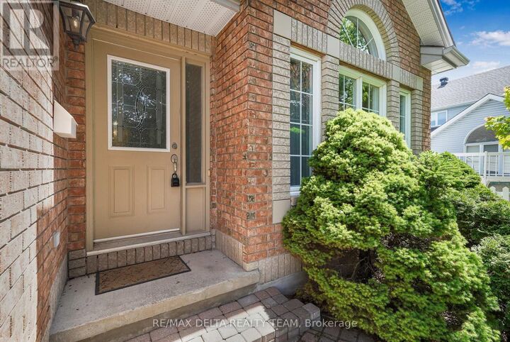 Property Photo:  979 Como Crescent  ON K4A 3Z6 