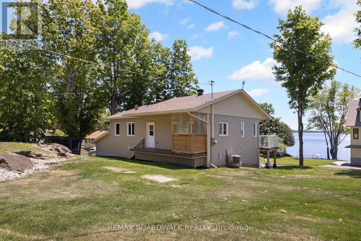 Property Photo:  159 Dunlop Crescent  ON K7C 4K8 
