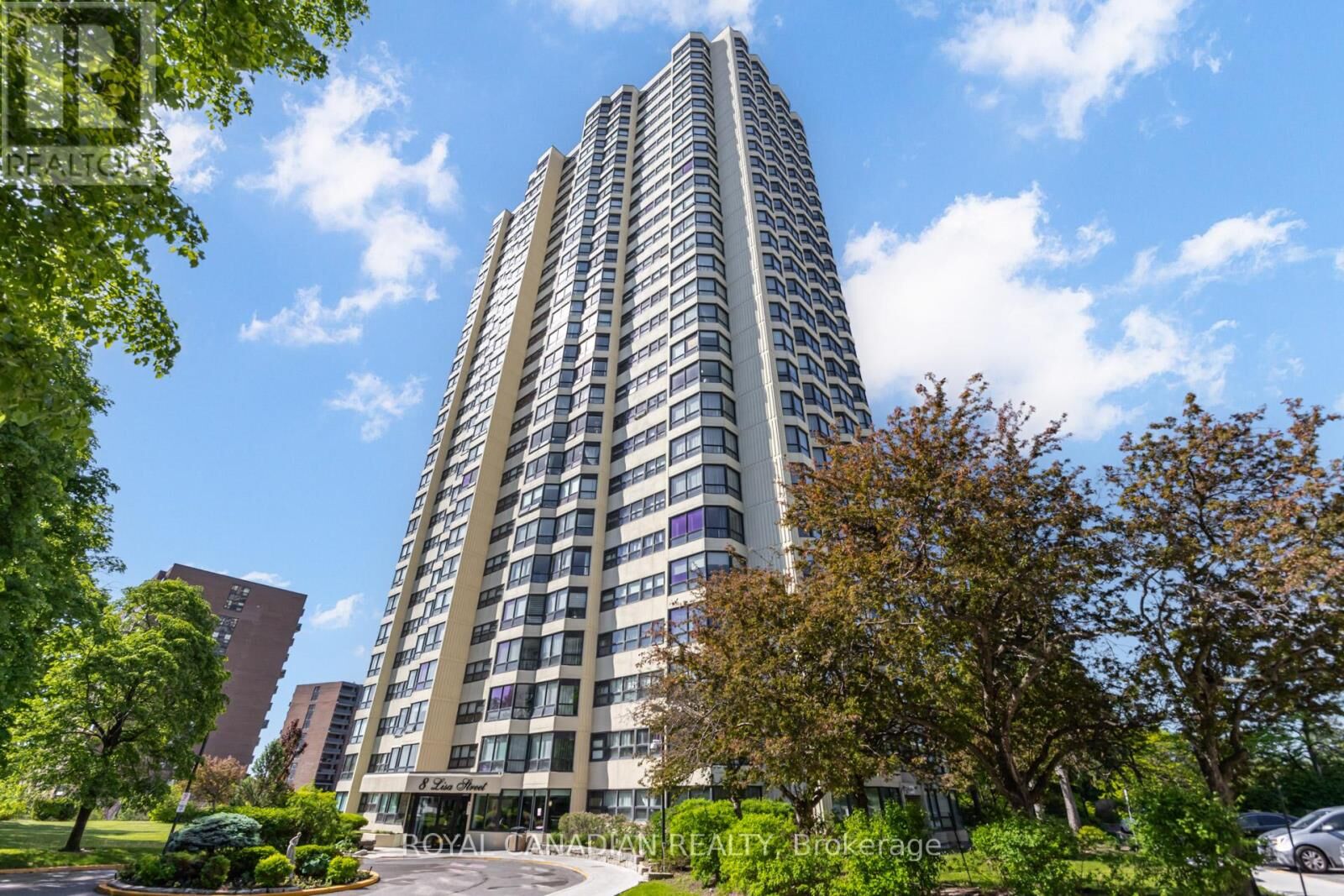 Property Photo:  8 Lisa Street 1906  ON L6T 4S6 