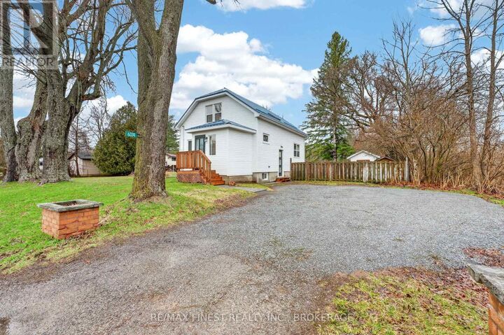 Property Photo:  6074 Bank Street  ON K0H 2W0 