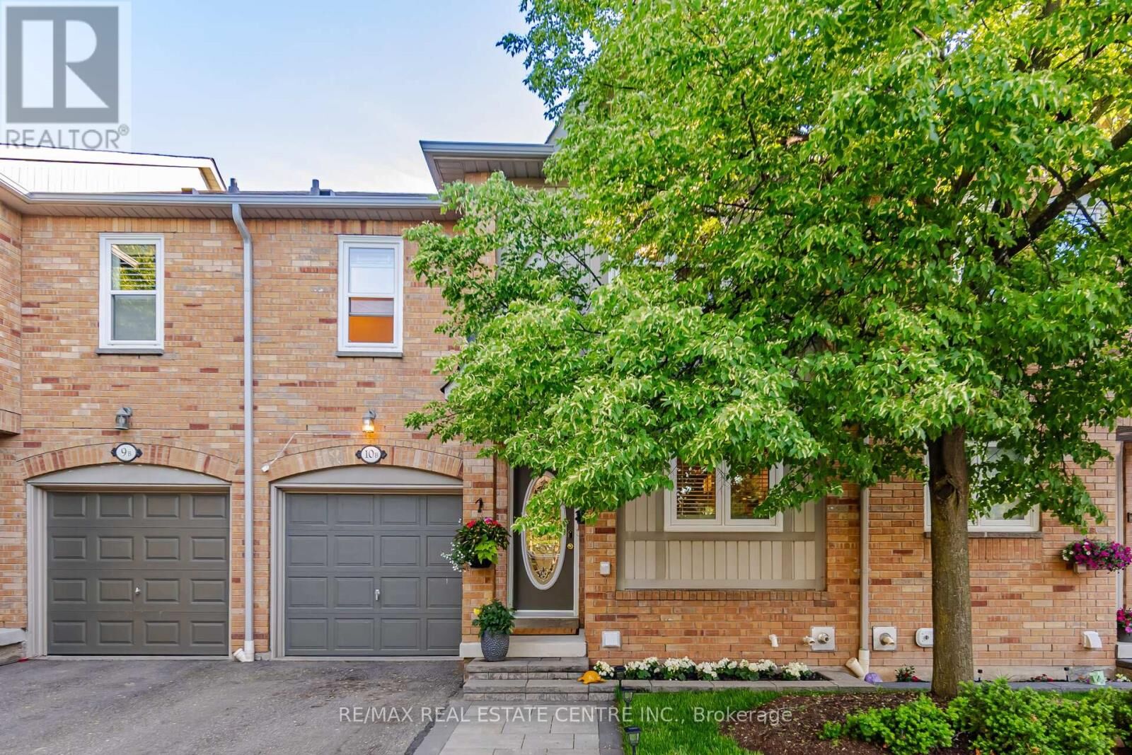 Property Photo:  5865 Dalebrook Crescent 10B  ON L5M 5X1 