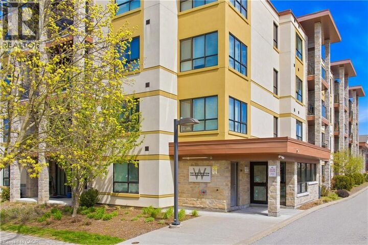 26 Wellington Street 404 — photo 1