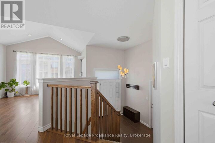 Property Photo:  5 Walnut Drive  ON K8N 0E3 