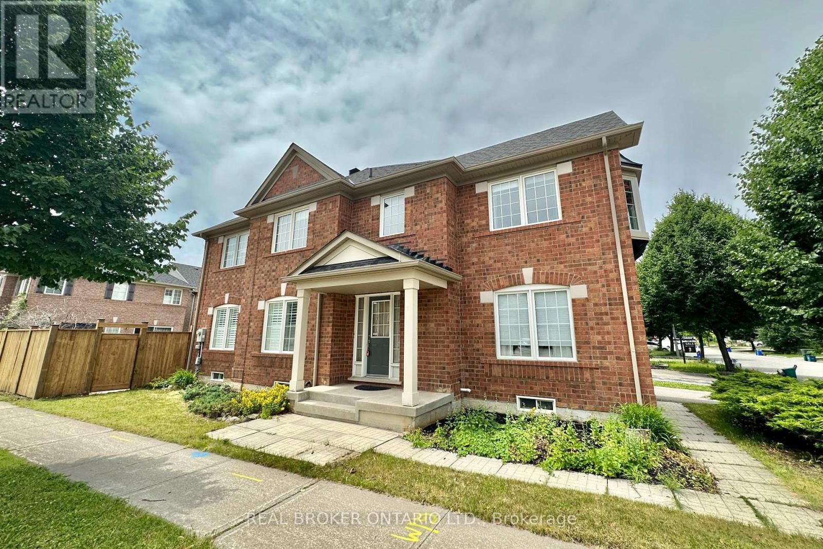 Property Photo:  1 Armando Drive  ON L6E 2B4 