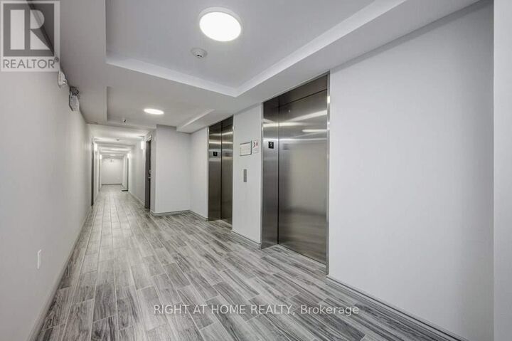 Property Photo:  275 Larch Street G407  ON N2L 0J4 