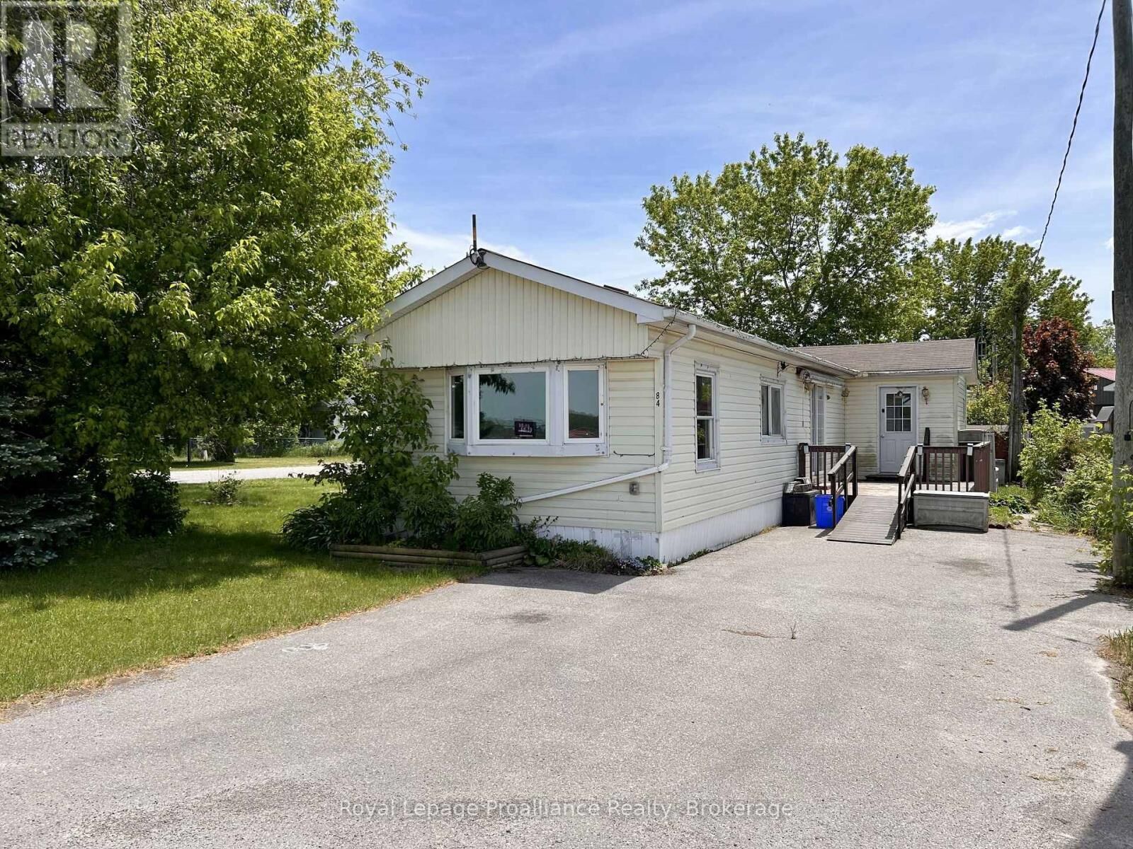 Property Photo:  63 Whites Road 84  ON K8V 5P5 