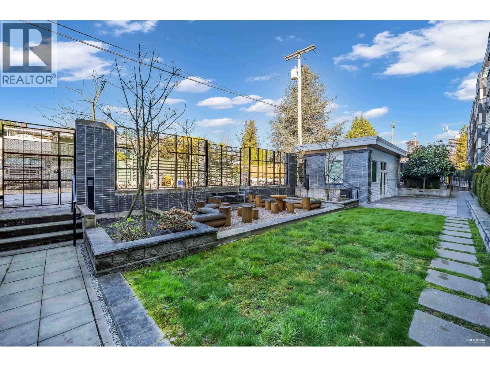 Property Photo:  6677 Cambie Street 109  BC V6P 0E6 