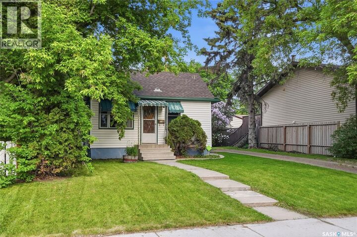 Property Photo: 1148 K Avenue N SK S7N 2N8