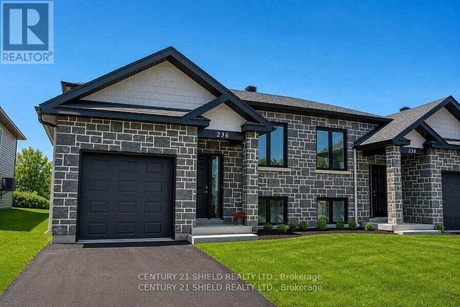 Property Photo: 236 East Ridge Drive ON K6H 0H9