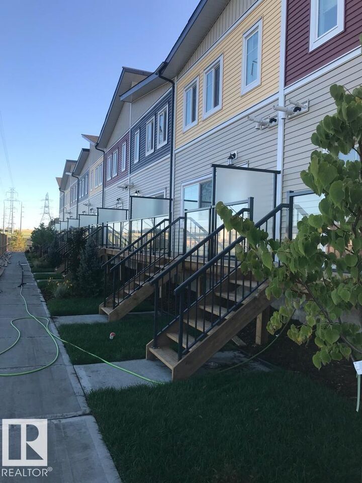 Property Photo:  2803 14 Avenue NW 10  AB T6T 2K4 