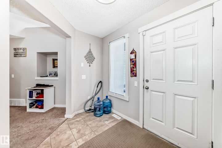 Property Photo:  2808 36 Avenue NW  AB T6T 0H7 