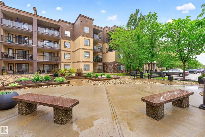 Property Photo:  2045 Grantham Court NW 207  AB T5T 3X6 