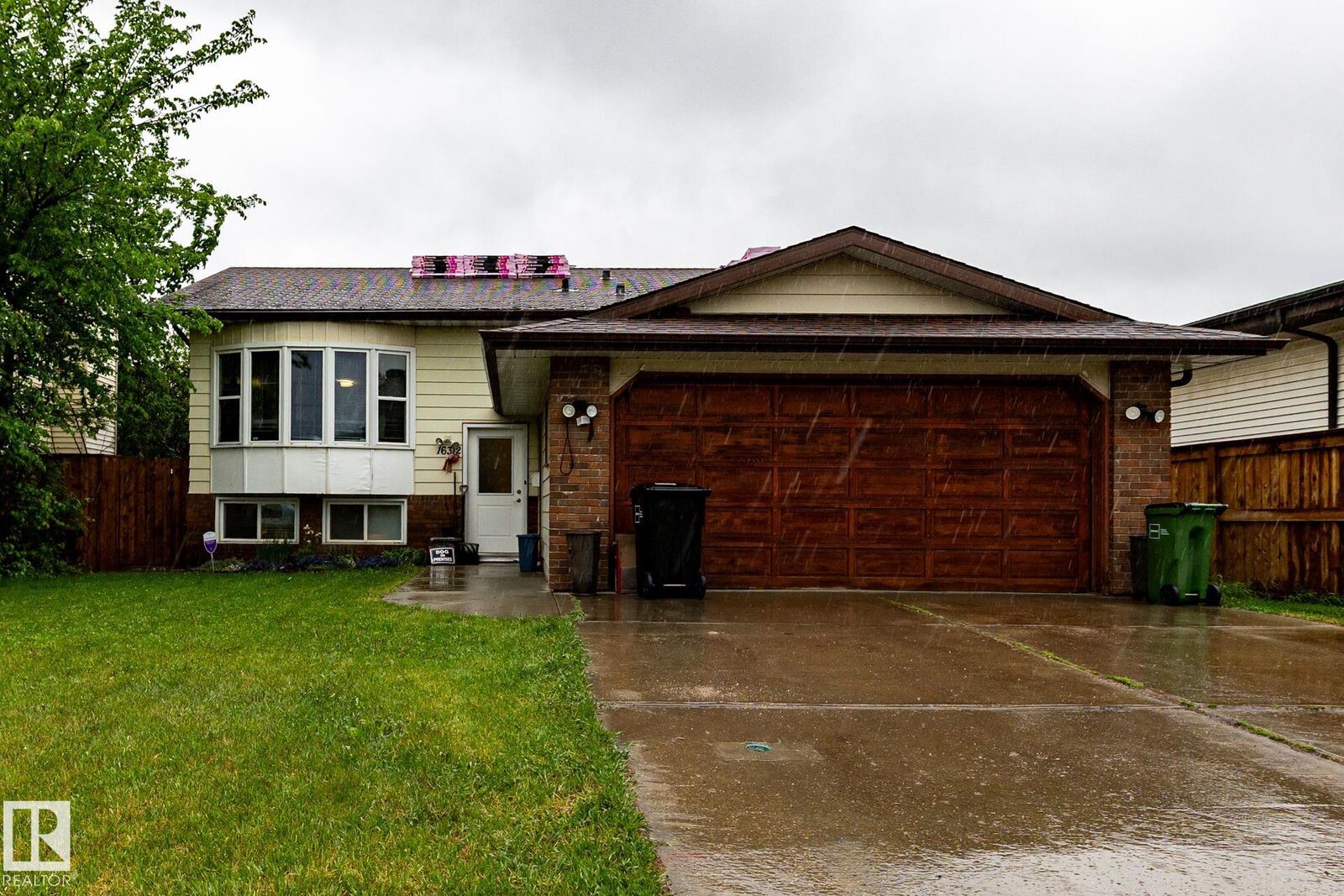 Property Photo:  16312 119 Street NW  AB T5X 4T5 