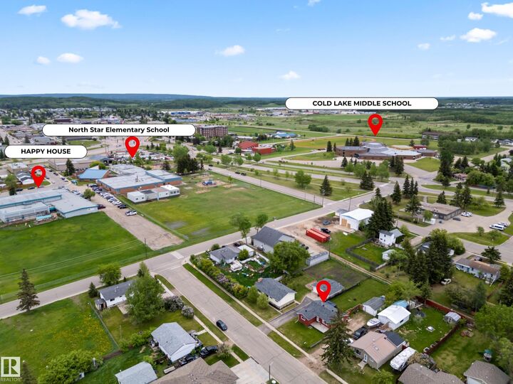 Property Photo:  5709 51 Avenue  AB T9M 1S4 