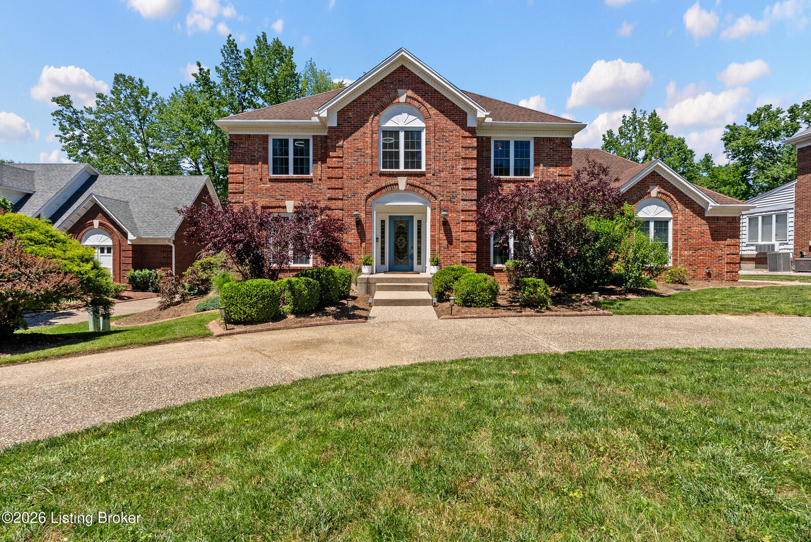 Property Photo: 9506 Holiday Dr KY 40272